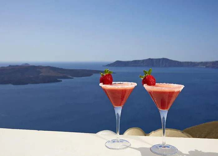 On The Cliff Hotel Fira (Santorini)