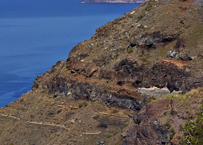 Hotel On The Cliff 4*