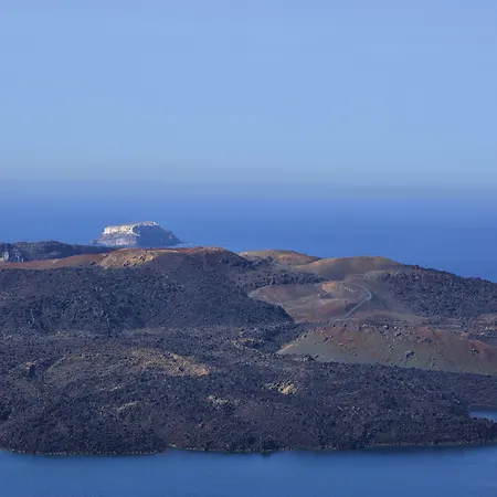 On The Cliff 4* Fira (Santorini)