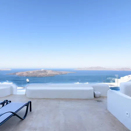 On The Cliff Hotel Fira (Santorini)