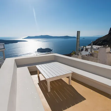 On The Cliff Hotel 4*