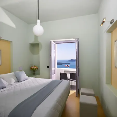 On The Cliff 4* Fira (Santorini)