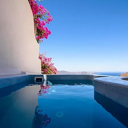 On The Cliff Hotel Fira (Santorini)