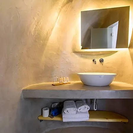 Otel On The Cliff 4*