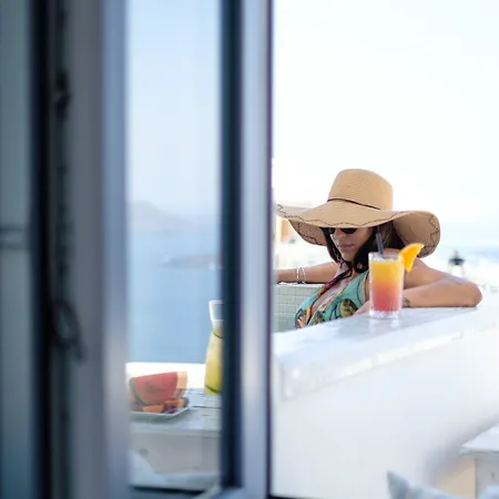 Hotel On The Cliff 4*