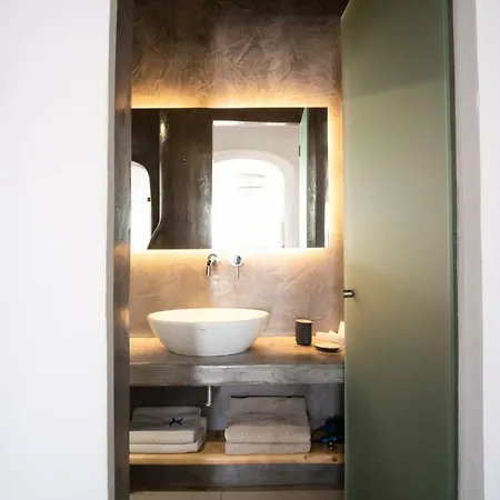 On The Cliff Otel 4*