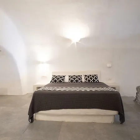 酒店 On The Cliff
