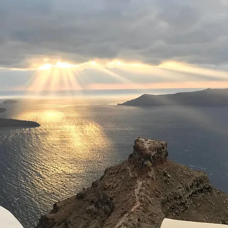 Hotel On The Cliff