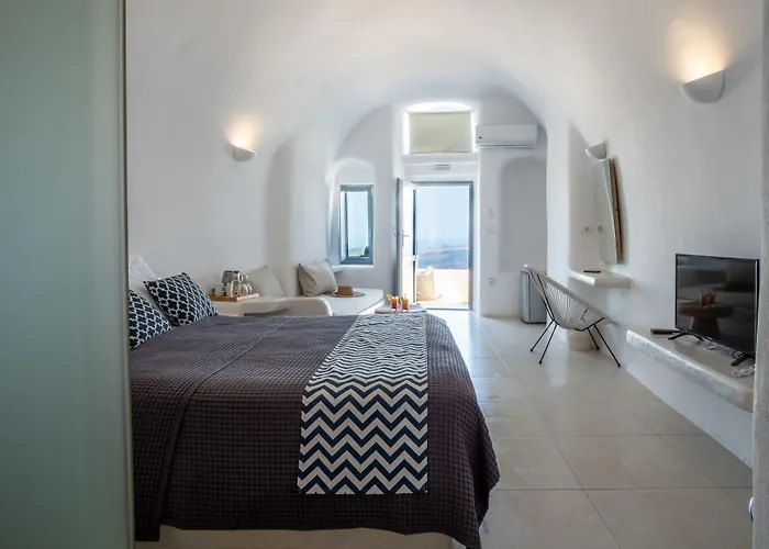 Hotel On The Cliff 4*