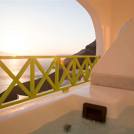 On The Cliff 4*