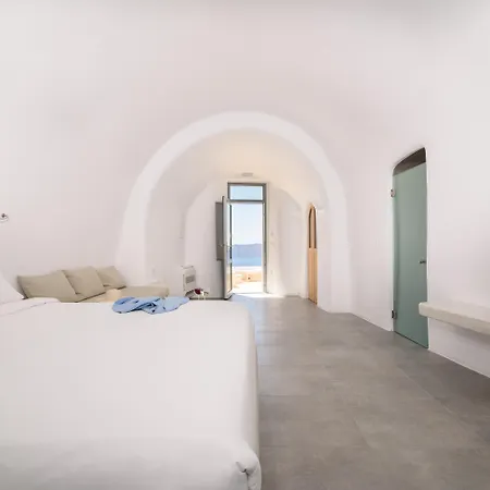 On The Cliff 4*