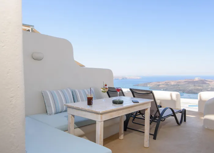 On The Cliff 4* Fira (Santorini)