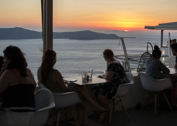 On The Cliff Hotel 4*