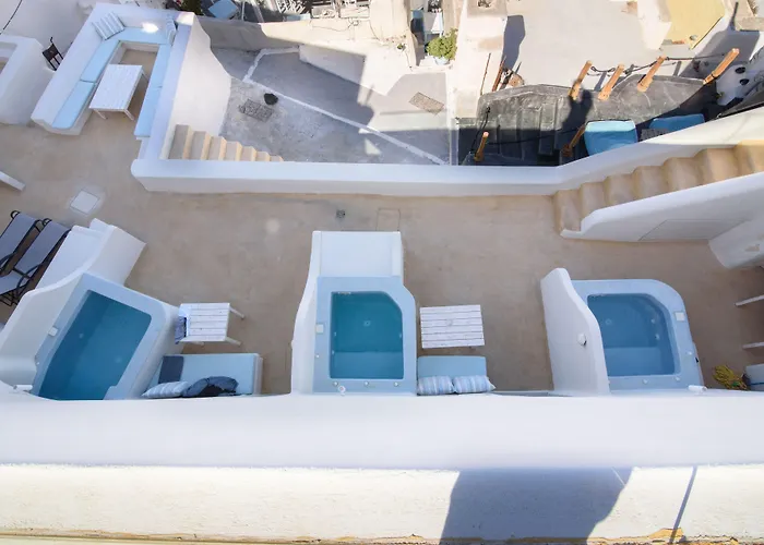 On The Cliff Hotel Fira (Santorini)