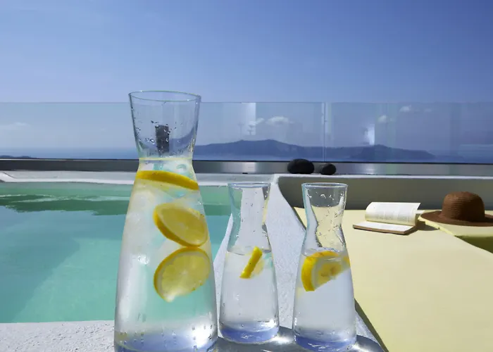 On The Cliff 酒店 4*