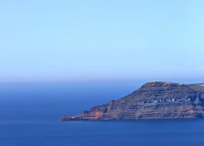 On The Cliff Hotel Fira (Santorini)